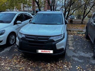 2018 Mitsubishi Outlander III Рестайлинг 2, белый, 2800000 рублей, вид 1