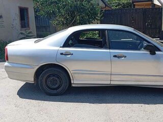 1996 Mitsubishi Diamante II, серый, 645000 рублей, вид 2