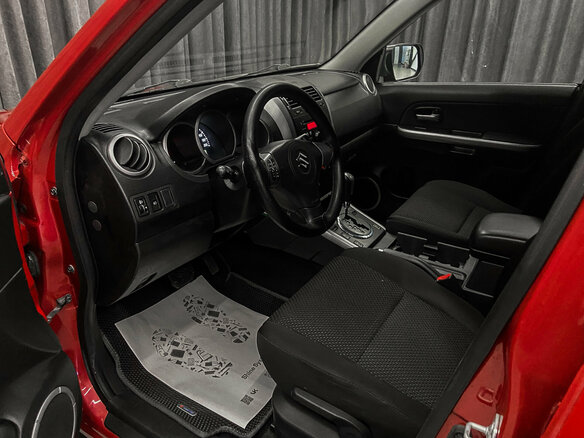2011 Suzuki Grand Vitara II Рестайлинг, красный, 920000 рублей - вид 5