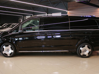 2025 Mercedes-Benz V-Класс Extra Long 300 d экстра длинный III (W447) Рестайлинг 2, чёрный, 11999000 рублей, вид 2
