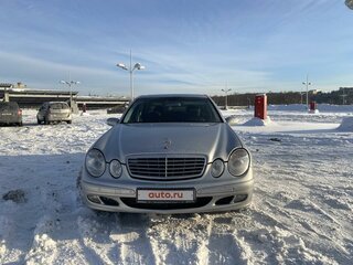 2003 Mercedes-Benz E-Класс 220 III (W211, S211), серебристый, 725000 рублей, вид 4