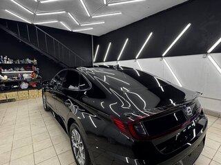 2019 Hyundai Sonata VIII (DN8), чёрный, 1900000 рублей, вид 3
