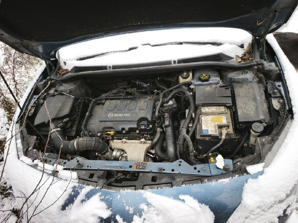 2013 Opel Astra GTC J Рестайлинг, голубой, 480000 рублей - вид 9