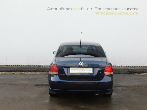 2011 Volkswagen Polo V, синий - вид 4