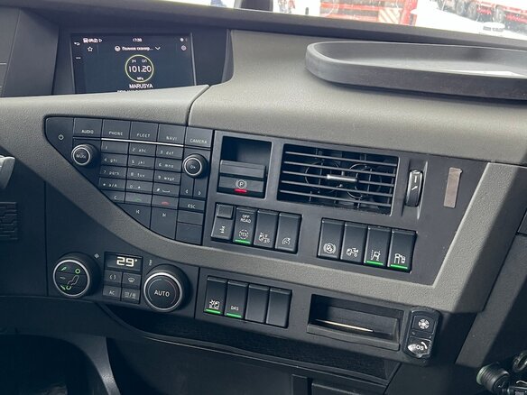 2017 Volvo FH, красный, 11399999 рублей - вид 6