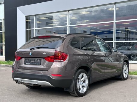 2013 BMW X1 20i I (E84) Рестайлинг, коричневый, 1030000 рублей, вид 4