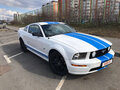 2005 Ford Mustang V, белый
