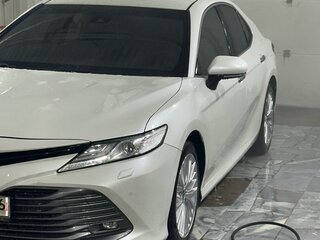 2020 Toyota Camry VIII (XV70), белый, 3350000 рублей, вид 1
