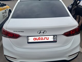 2017 Hyundai Solaris II, белый, 730000 рублей, вид 2