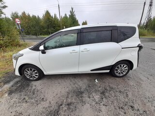 2017 Toyota Sienta II, белый, 1600000 рублей, вид 5