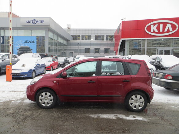 2012 Nissan Note I Рестайлинг, красный - вид 3