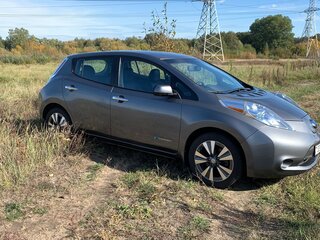 2014 Nissan Leaf I (ZE0/AZE0), серебристый, 1224281 рублей, вид 1