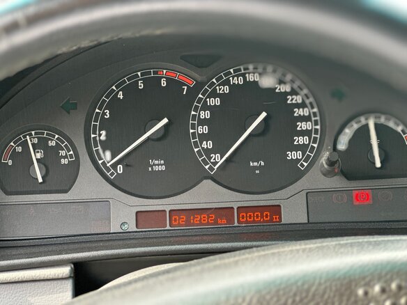 1992 BMW 8 серии 850i I (E31), синий, 15000000 рублей - вид 16