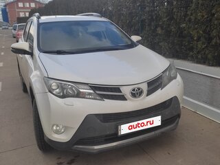 2015 Toyota RAV4 IV (XA40), белый, 1850000 рублей, вид 1