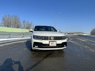 2019 Volkswagen Tiguan II, белый, 2299999 рублей, вид 3