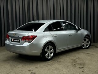 2011 Chevrolet Cruze I, серебристый, 699888 рублей, вид 4