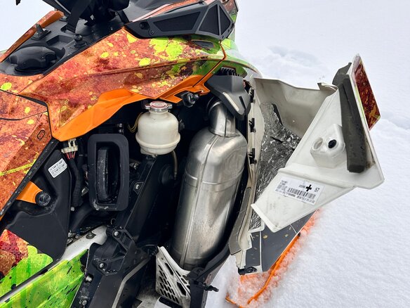 2017 BRP Ski-Doo Summit 850, белый, 1100000 рублей - вид 6