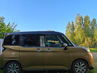 2017 Toyota Tank I, золотистый, 1200000 рублей, вид 4