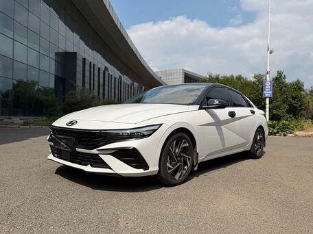 2023 Hyundai Elantra VII (CN7) Рестайлинг, белый, 1333000 рублей, вид 1