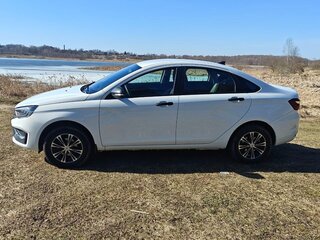 2024 Lada (ВАЗ) Vesta I Рестайлинг (NG), белый, 1420000 рублей, вид 5