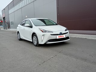 2019 Toyota Prius IV Рестайлинг (XW50), белый, 2023000 рублей, вид 4