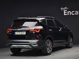 2022 Kia Seltos I, чёрный, 1550000 рублей, вид 3