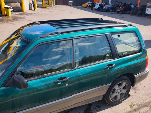 1998 Subaru Forester I, зелёный - вид 6