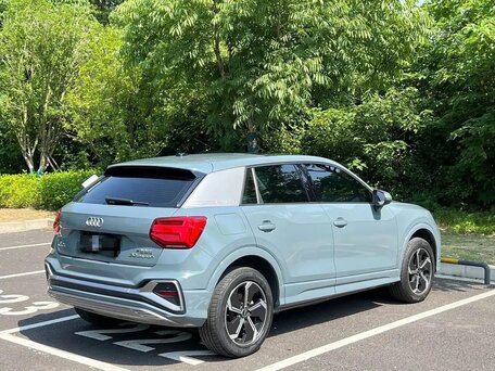 2023 Audi Q2 L e-tron I Рестайлинг, голубой, 1950000 рублей, вид 5