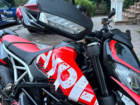 2022 Ducati Hypermotard, красный, 1430000 рублей - вид 10