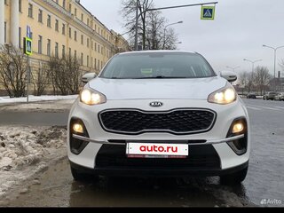 2018 Kia Sportage IV Рестайлинг, белый, 2100000 рублей, вид 1