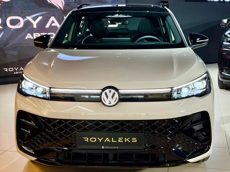 2026 Volkswagen Tiguan L Pro III (China Market), серый, 4827000 рублей, вид 3