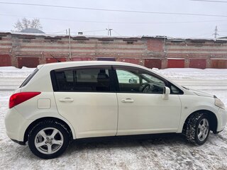 2006 Nissan Tiida I, белый, 570000 рублей, вид 3