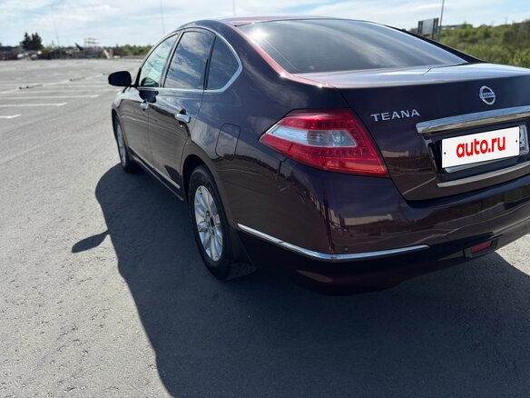 2010 Nissan Teana II (J32), пурпурный, 850000 рублей - вид 20