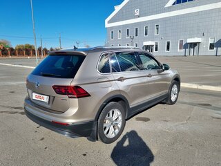 2018 Volkswagen Tiguan II, бежевый, 2855000 рублей, вид 5