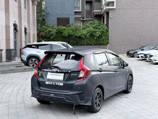 2020 Honda Fit III Рестайлинг, серый, 880500 рублей, вид 5