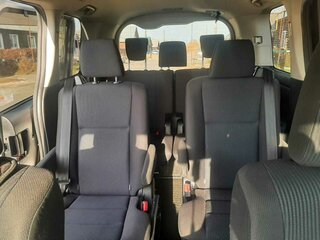 2015 Toyota Noah III (R80), серебристый, 2100000 рублей, вид 5