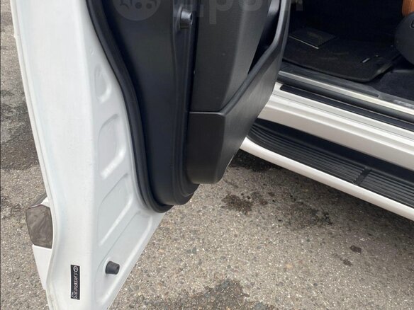 2013 Lexus LX 570 III Рестайлинг, белый, 4900000 рублей - вид 19