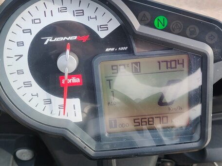 2011 Aprilia Tuono V4, чёрный, 690000 рублей, вид 5