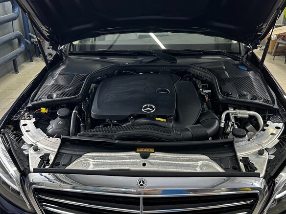 2018 Mercedes-Benz C-Класс 200 IV (W205) Рестайлинг, синий, 2590000 рублей - вид 8