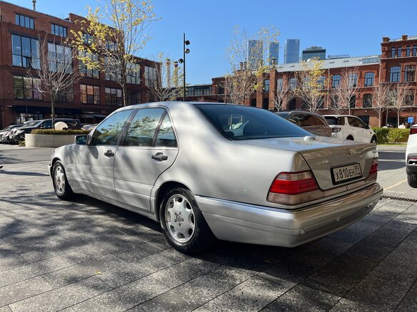1996 Mercedes-Benz S-Класс 500 III (W140) Рестайлинг, белый, 2500000 рублей - вид 11