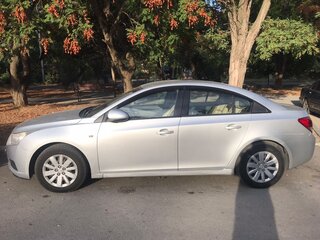 2010 Chevrolet Cruze I, серебристый, 820000 рублей, вид 4