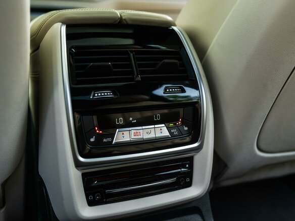 2019 BMW X7 30d I (G07), серый, 6999999 рублей - вид 22