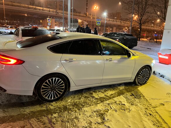 2018 Ford Fusion (North America) II Рестайлинг, белый - вид 3