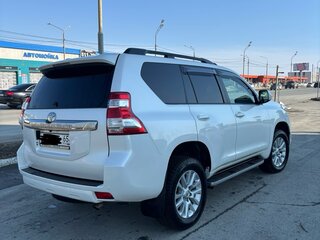 2017 Toyota Land Cruiser Prado 6-speed 150 Series Рестайлинг 1, белый, 4700000 рублей, вид 2