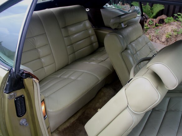 1975 Cadillac Eldorado IX, золотистый - вид 19