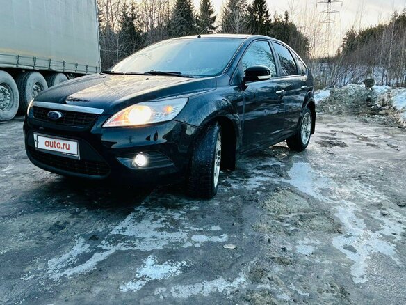 2010 Ford Focus II Рестайлинг, чёрный, 535000 рублей - вид 2
