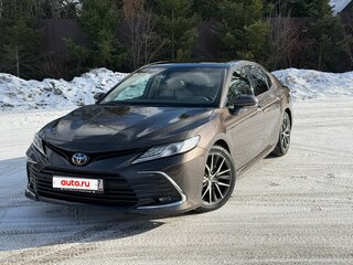 2022 Toyota Camry VIII (XV70) Рестайлинг, коричневый, 3650000 рублей, вид 2