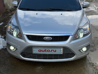 2008 Ford Focus II Рестайлинг, серебристый, 530000 рублей, вид 1