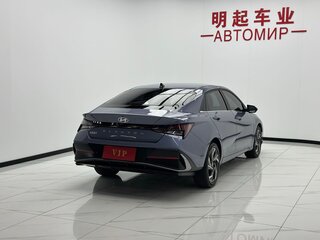 2023 Hyundai Elantra VII (CN7) Рестайлинг, синий, 1900000 рублей, вид 4