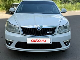 2012 Skoda Octavia II (A5) Рестайлинг, белый, 640000 рублей, вид 3